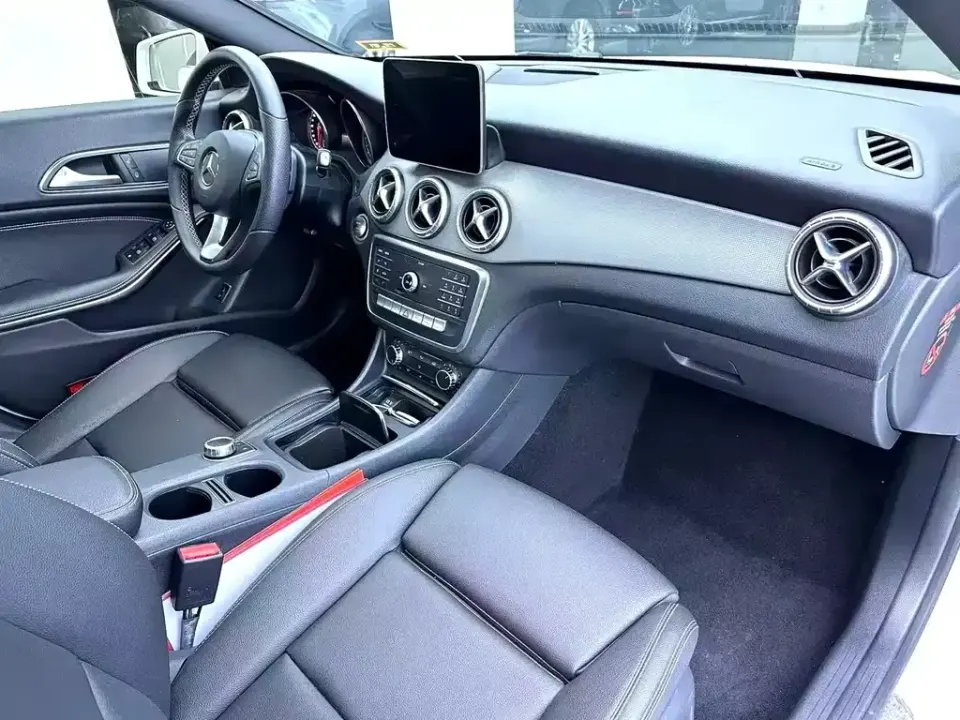 Mercedes-Benz CLA (Import)