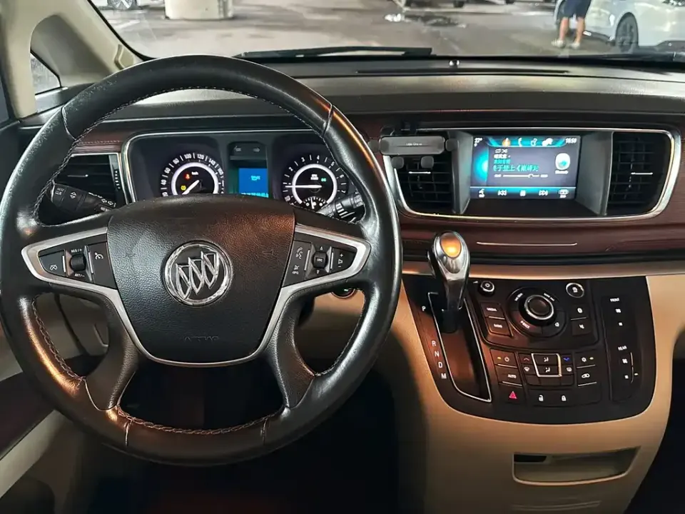 Buick GL8