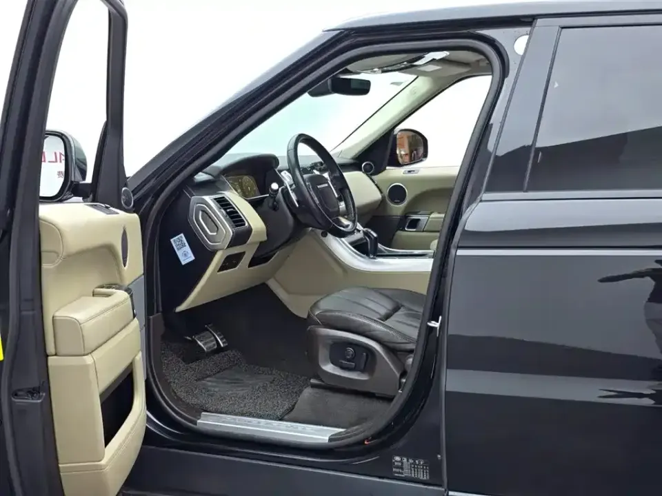 Land Rover Sport