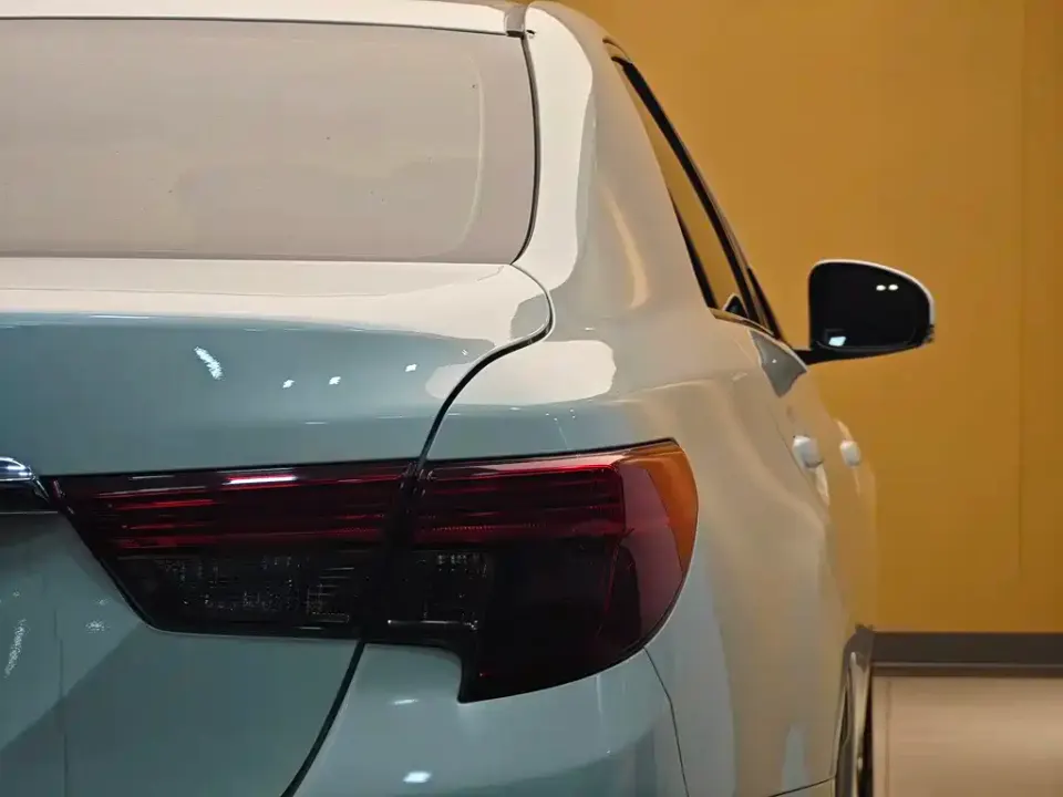 Toyota Reiz