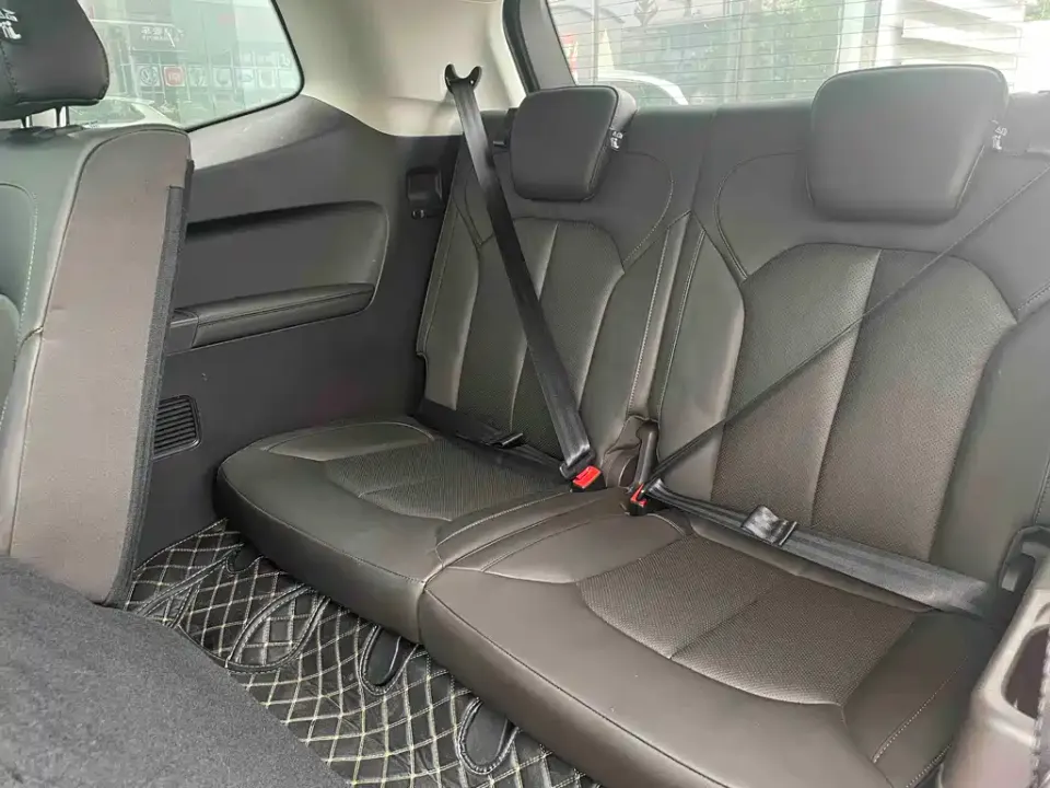 Roewe RX8