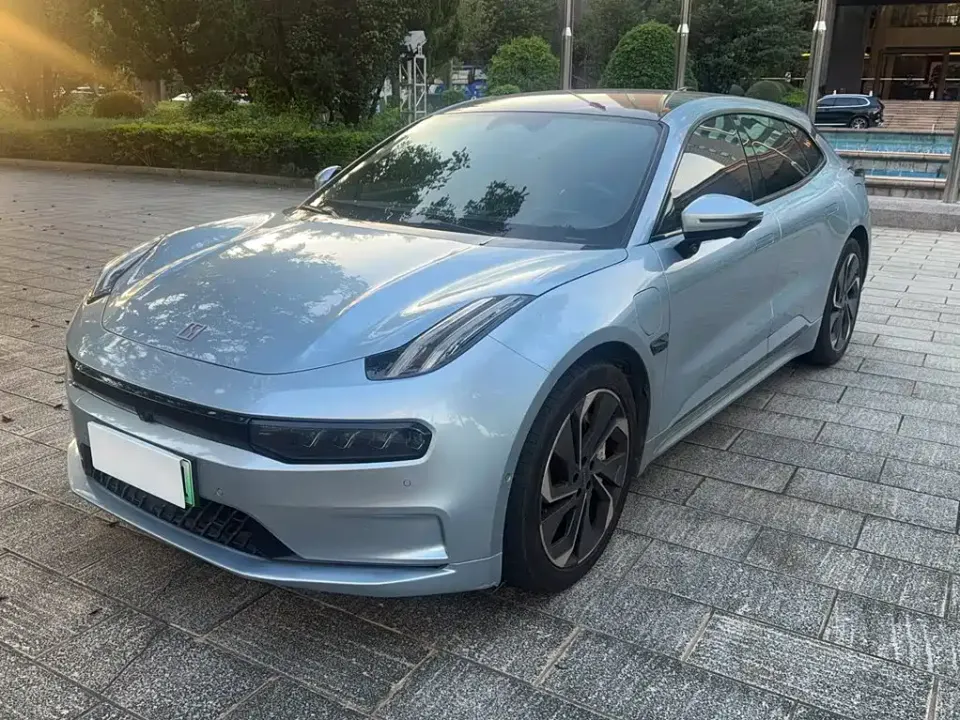 Zeekr 001