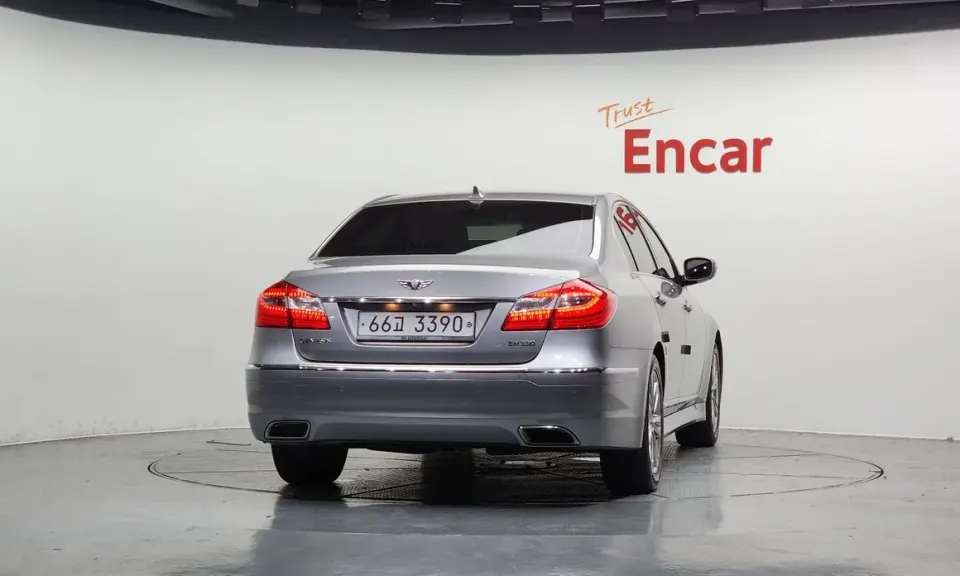 Hyundai Genesis