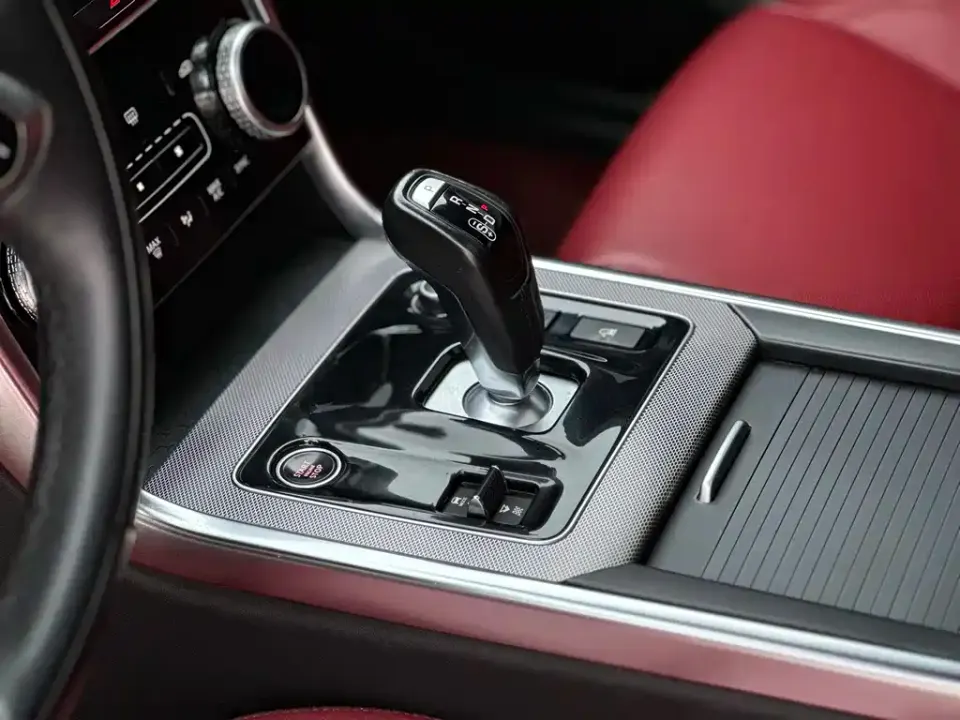 Jaguar XEL