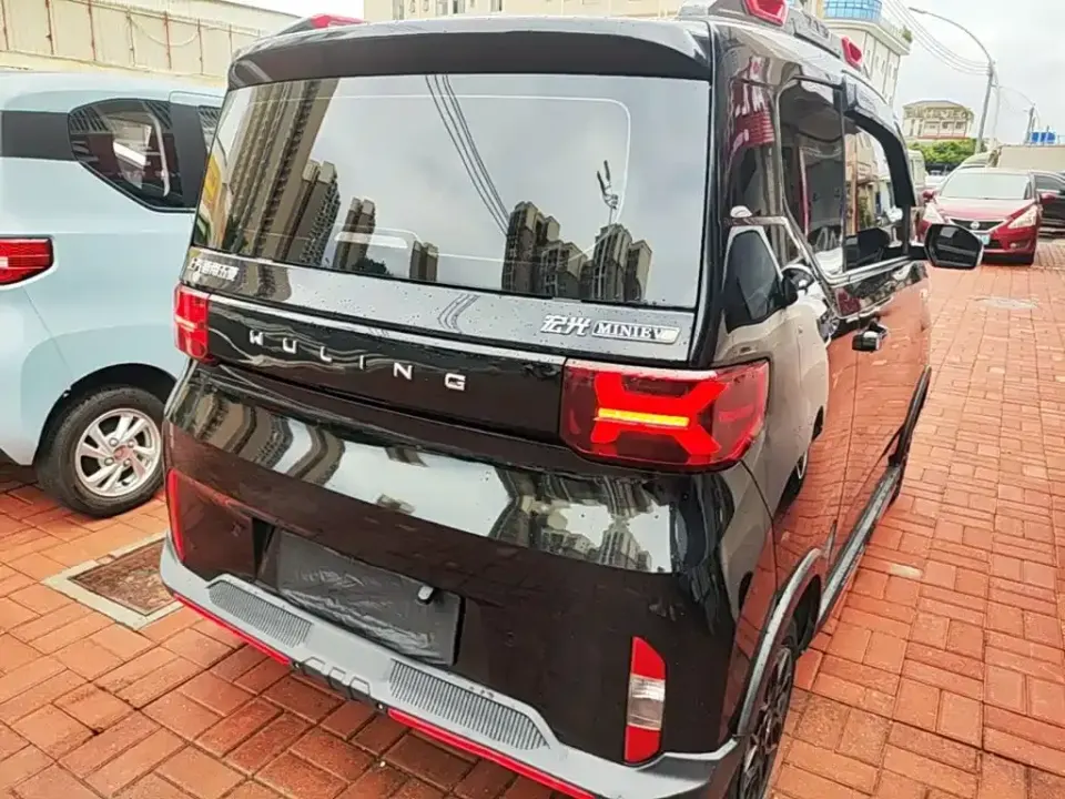 Wuling MINIEV
