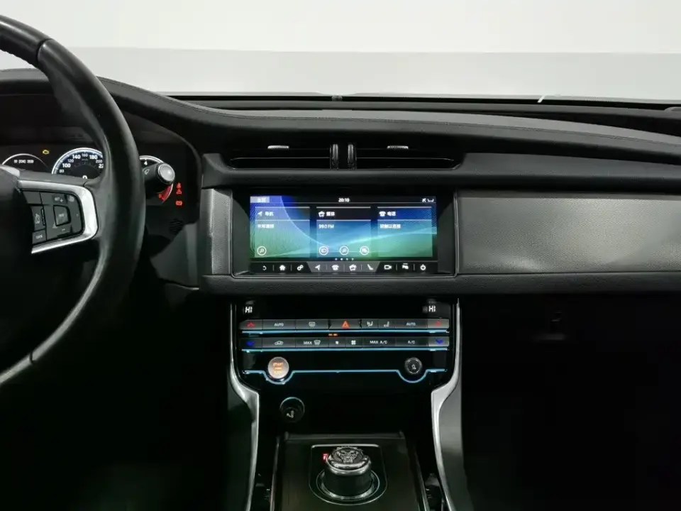 Jaguar XFL