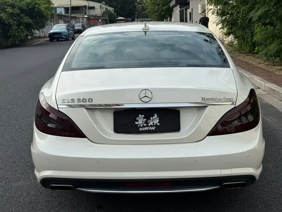 Mercedes-Benz CLS