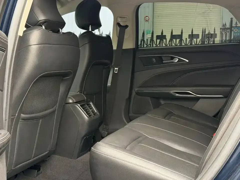 Ford Taurus
