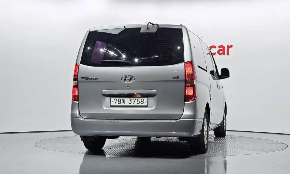 Hyundai Starex