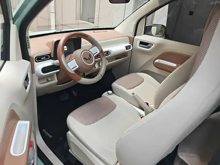 Wuling MINIEV