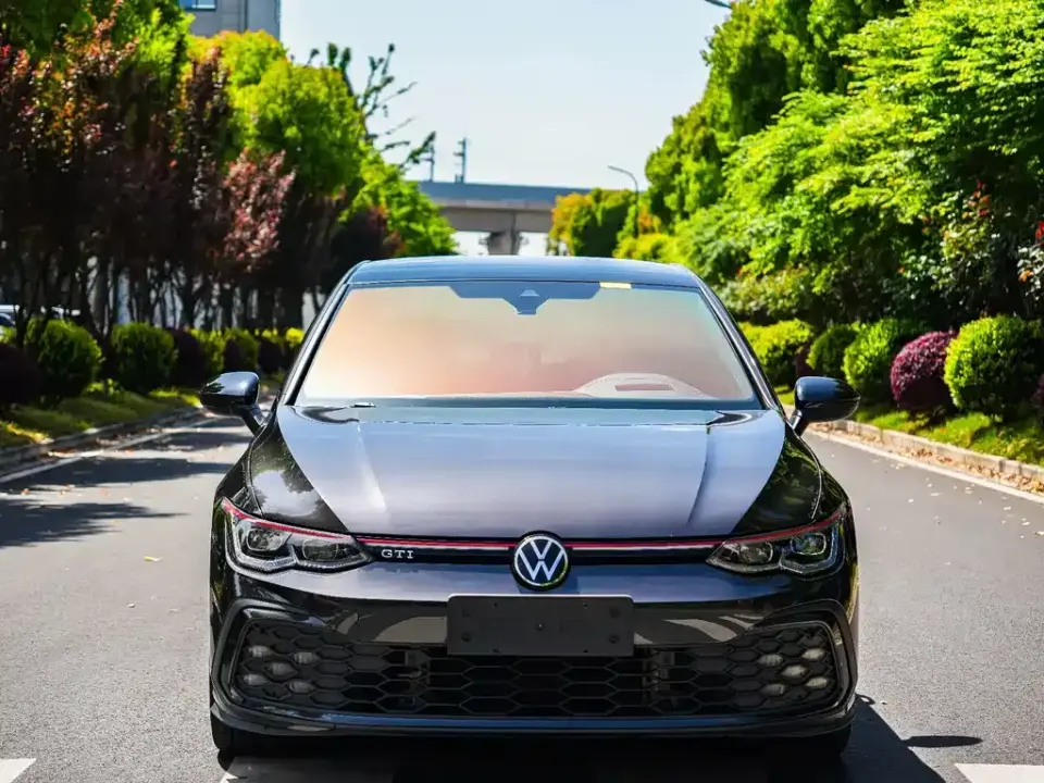 Volkswagen Golf GTI