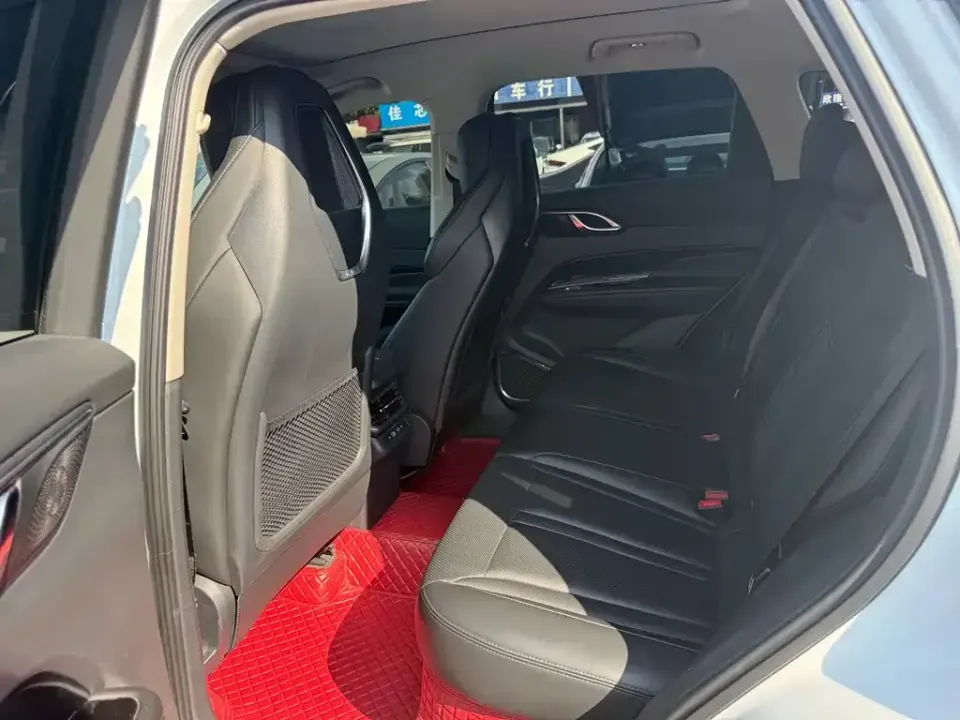 Hongqi Hongqi HS3