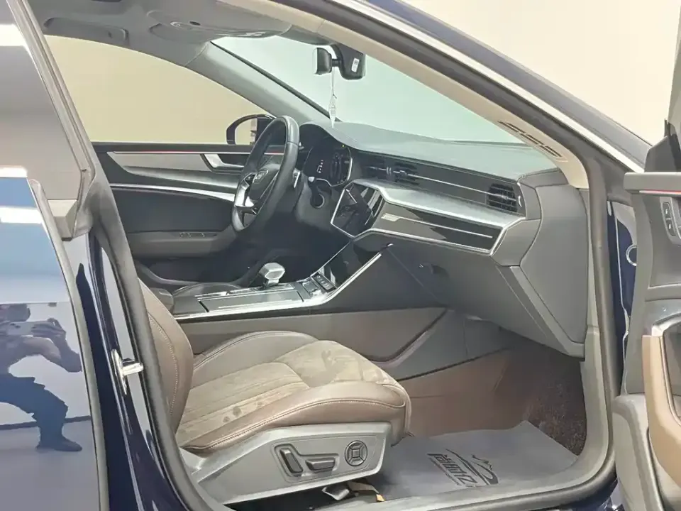 Audi A7L