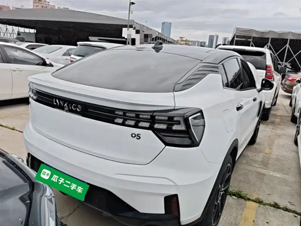 Lynk & Co 05