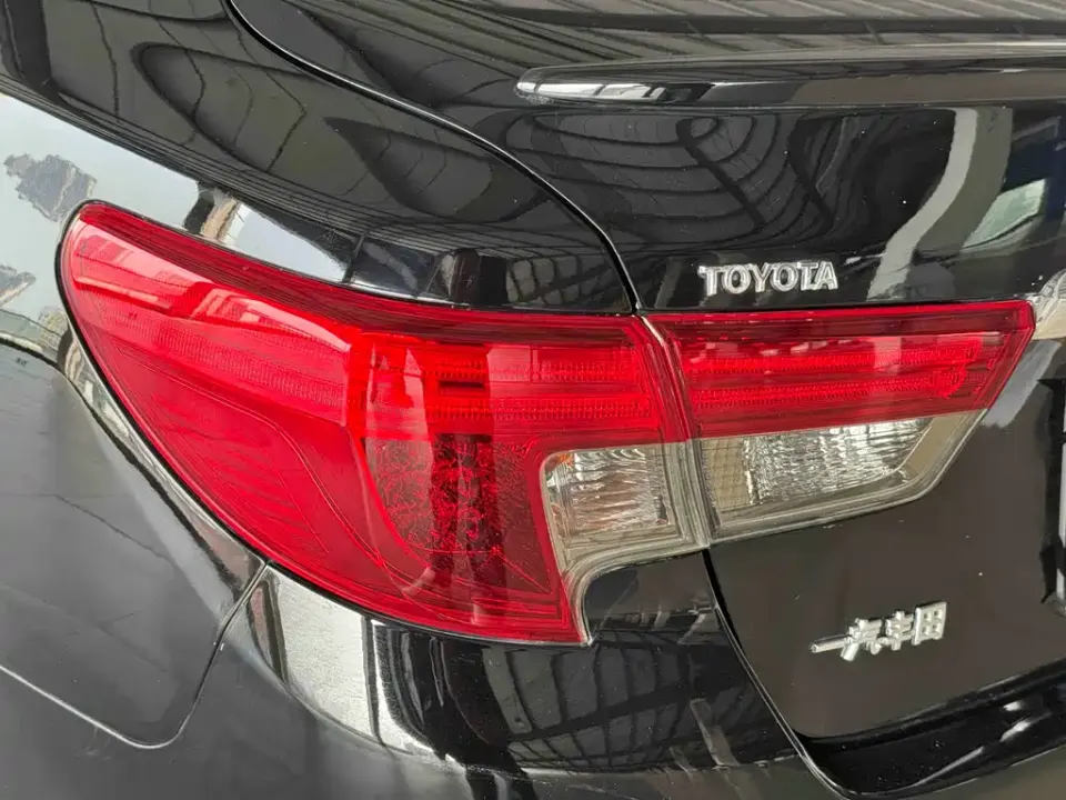 Toyota Reiz