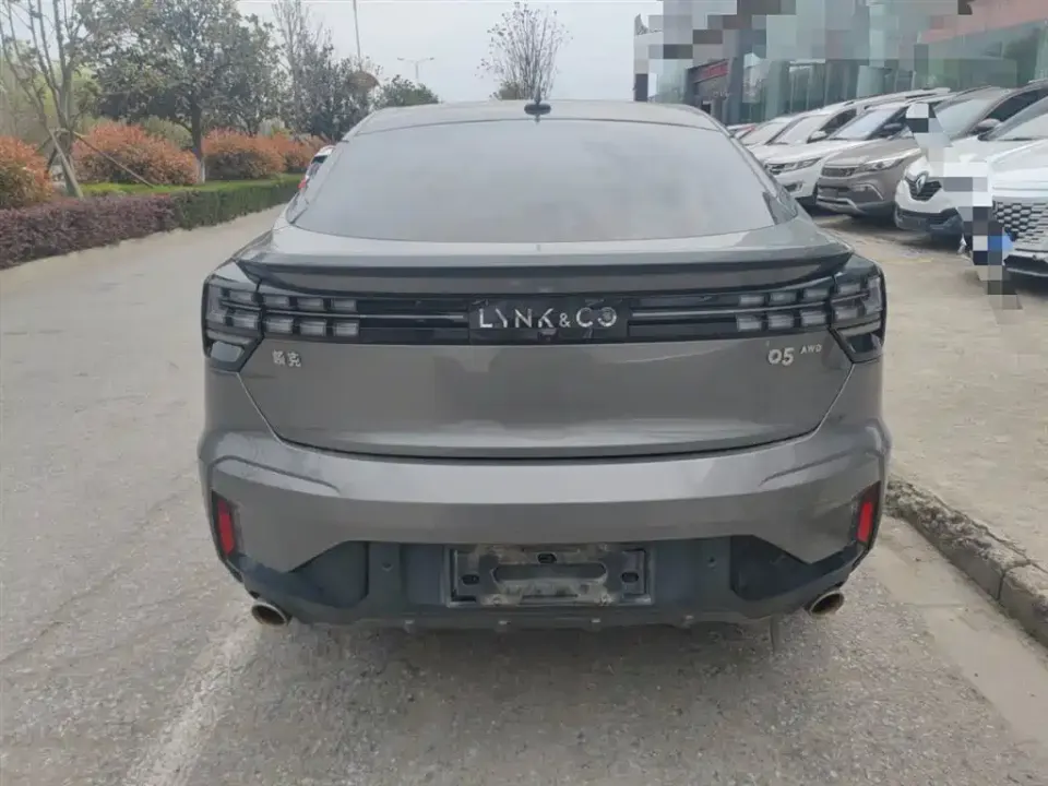 Lynk & Co 05