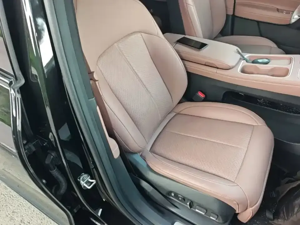 Nio EC6
