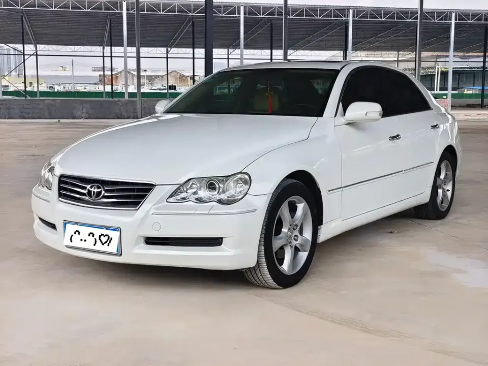 Toyota Reiz