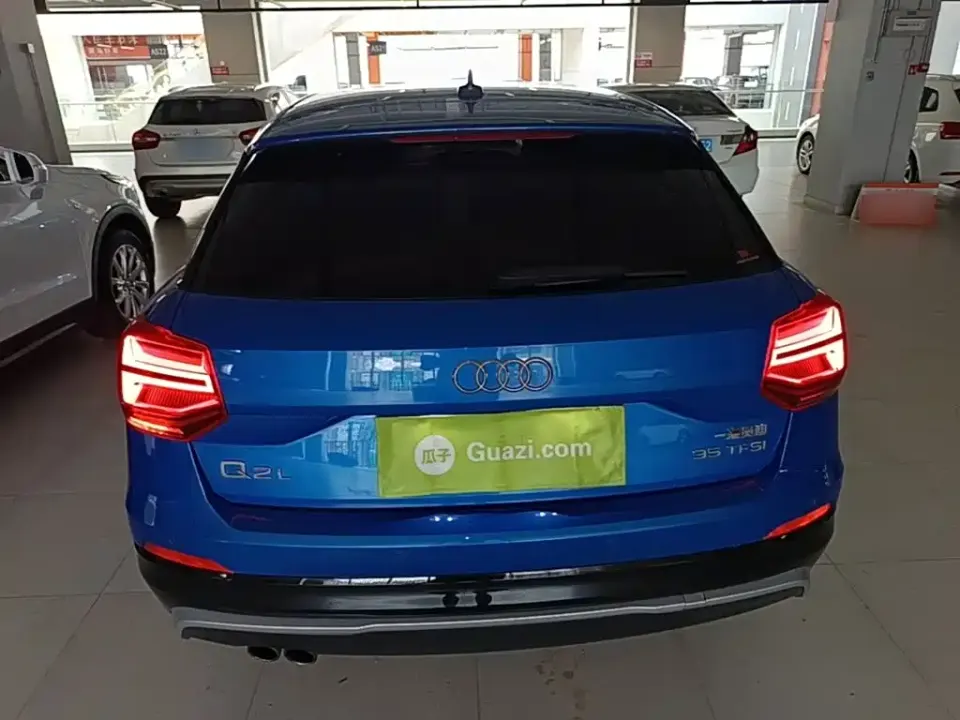 Audi Q2L