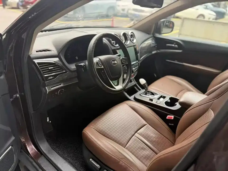 BYD S7