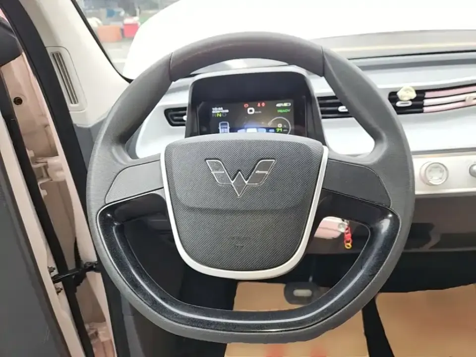 Wuling MINIEV
