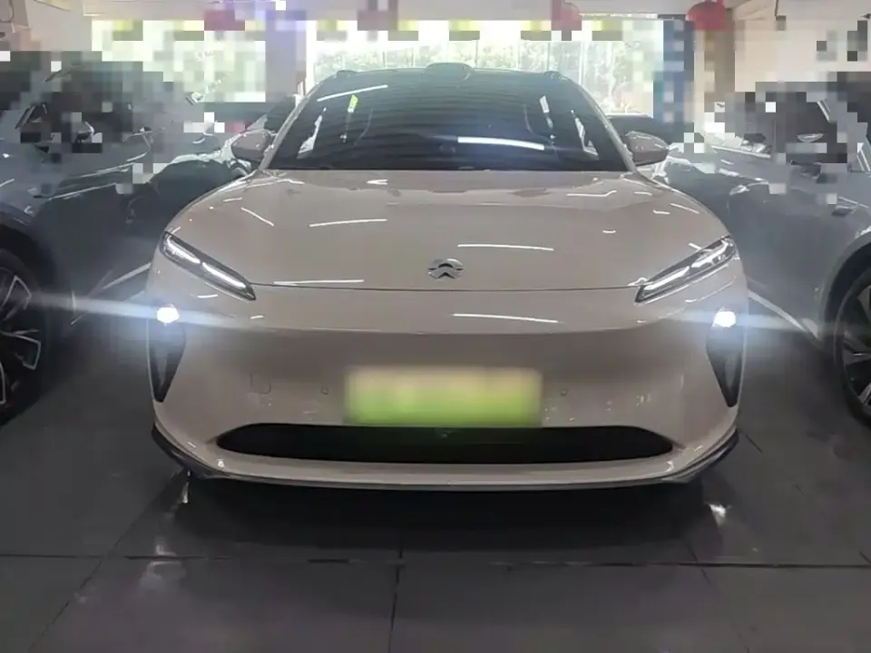 Nio ET5T