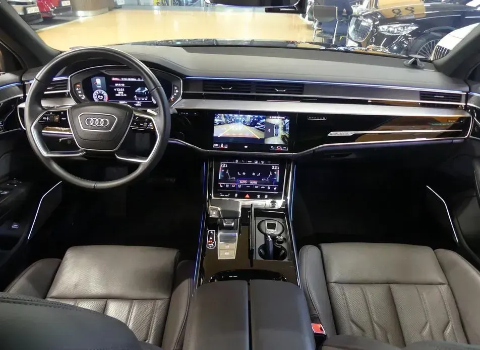 Audi A8