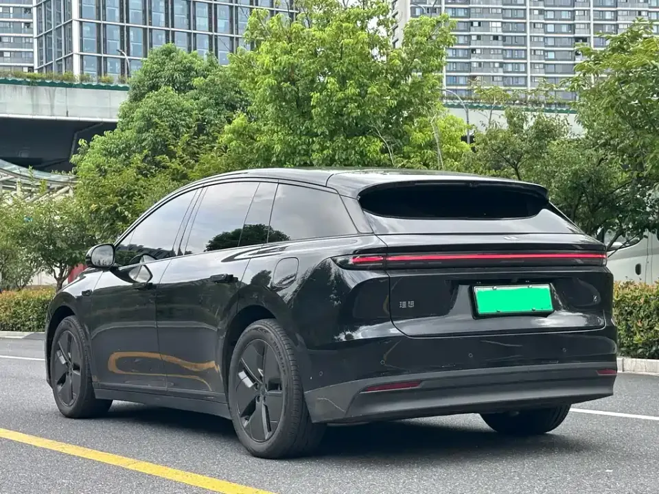 Li Li i6
