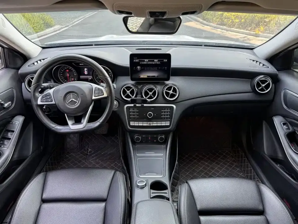 Mercedes-Benz GLA