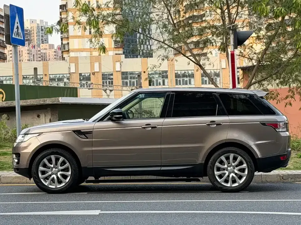 Land Rover Sport
