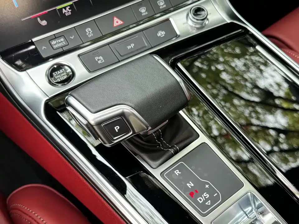 Audi A7L