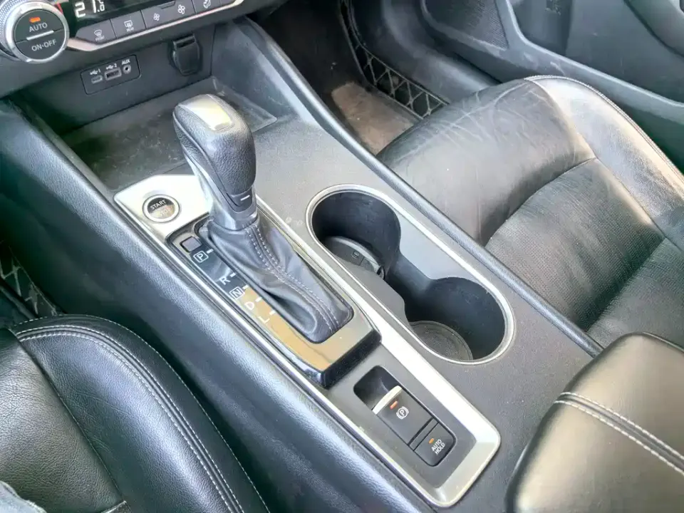Nissan Teana