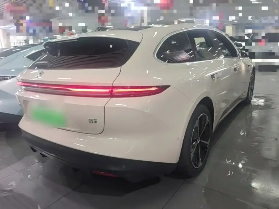 Nio ET5T