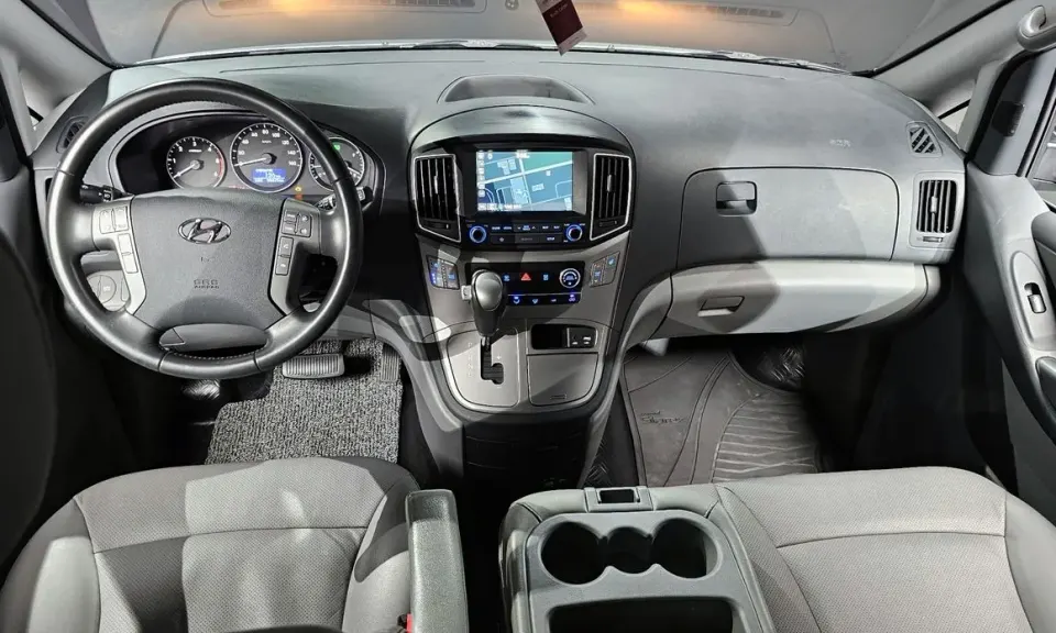 Hyundai Starex
