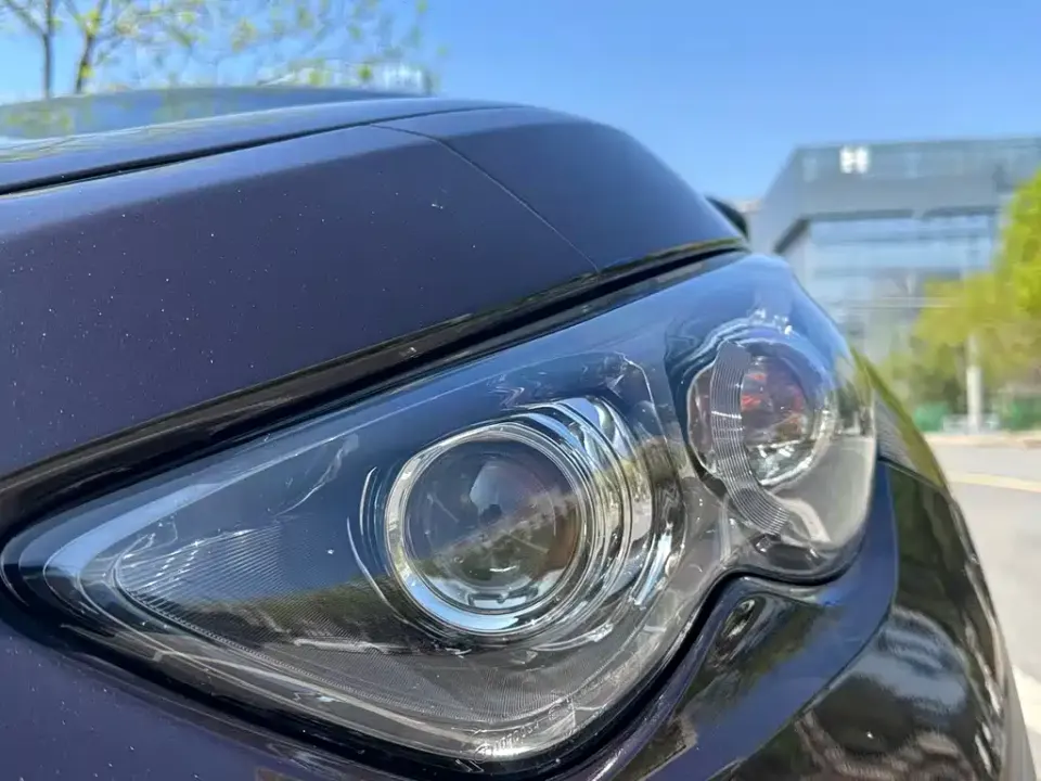 Infiniti QX70