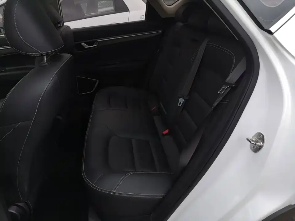 Geely Emgrand GS