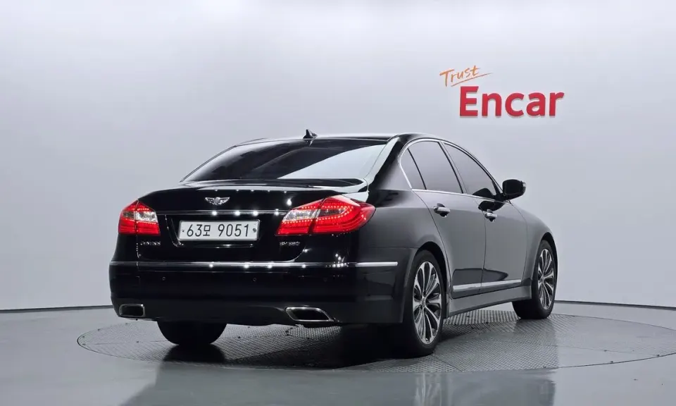 Hyundai Genesis