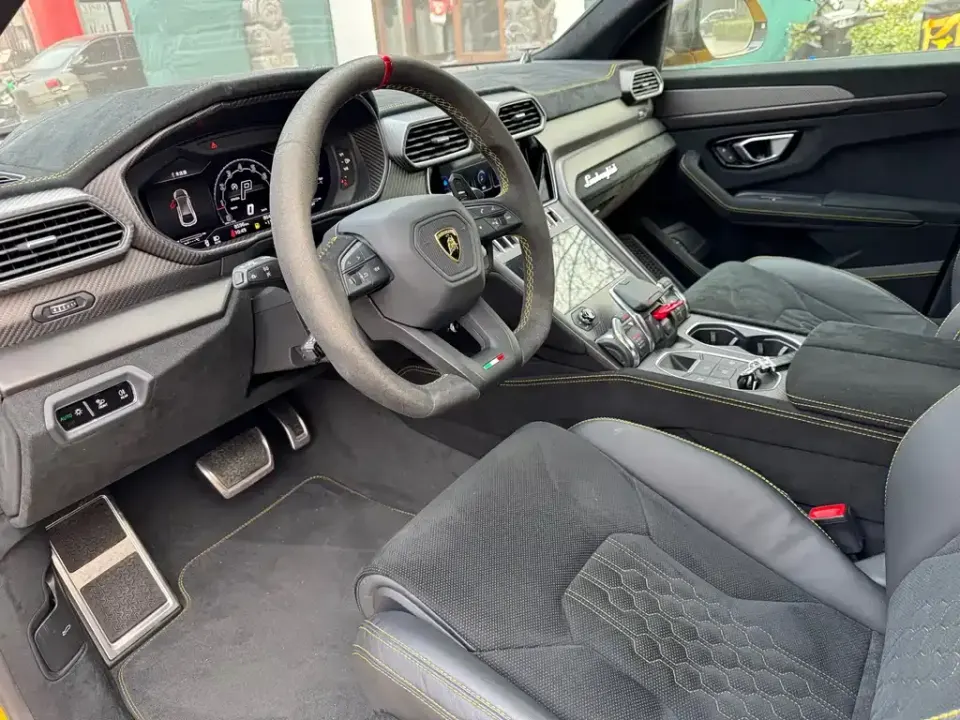 Lamborghini Urus