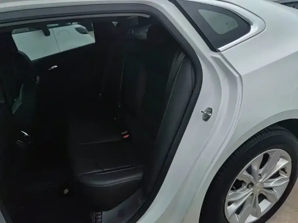 Chevrolet Malibu XL