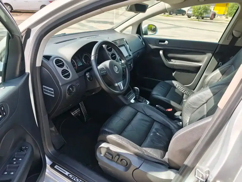 Volkswagen Golf (Import)
