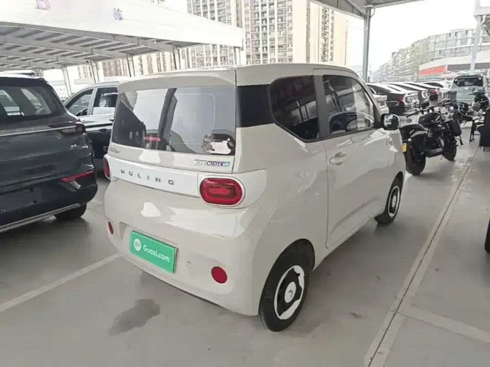 Wuling MINIEV