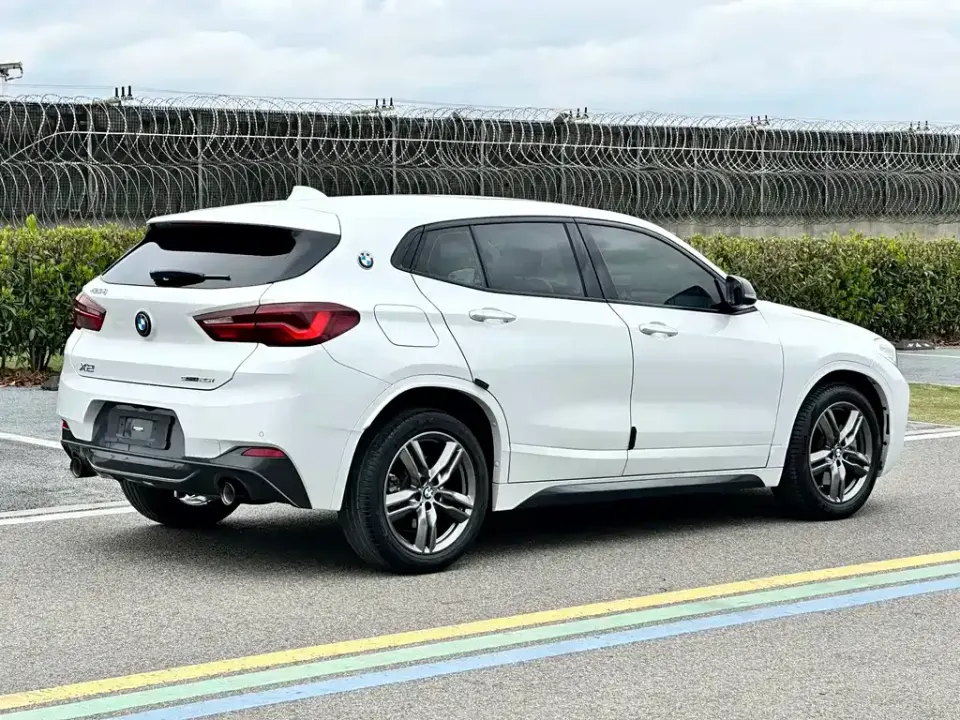 BMW X2