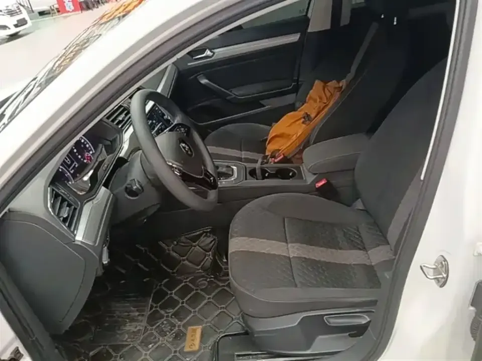 Volkswagen Lamando
