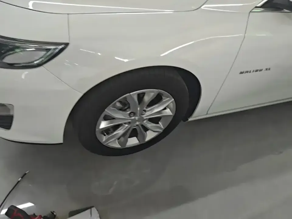 Chevrolet Malibu XL