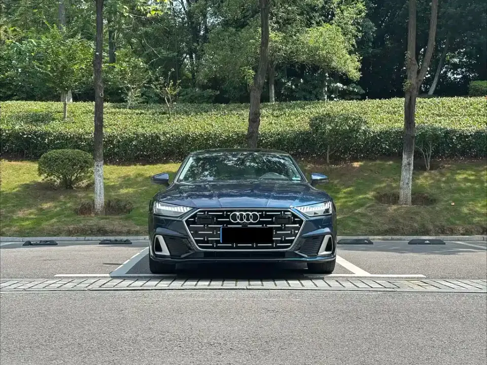 Audi A7L
