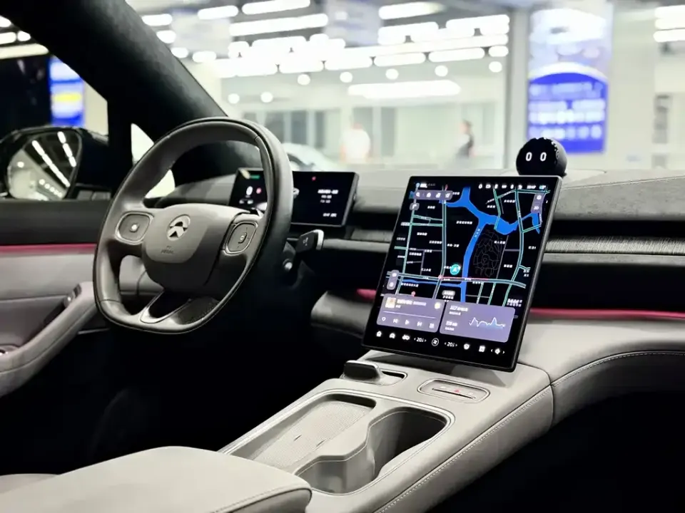 Nio EC6