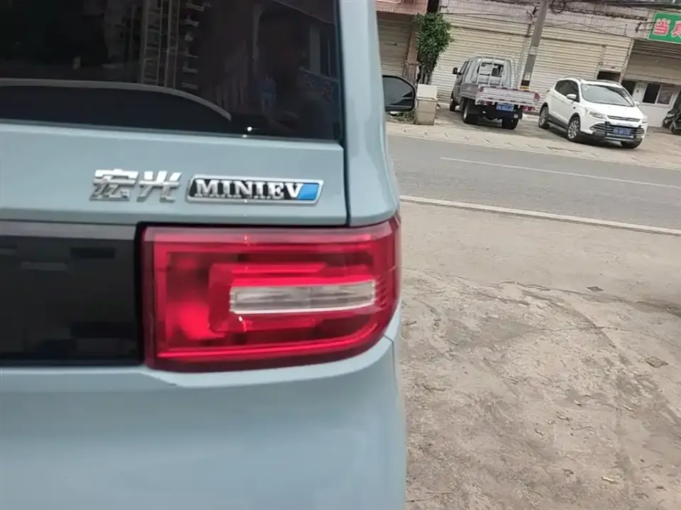 Wuling MINIEV