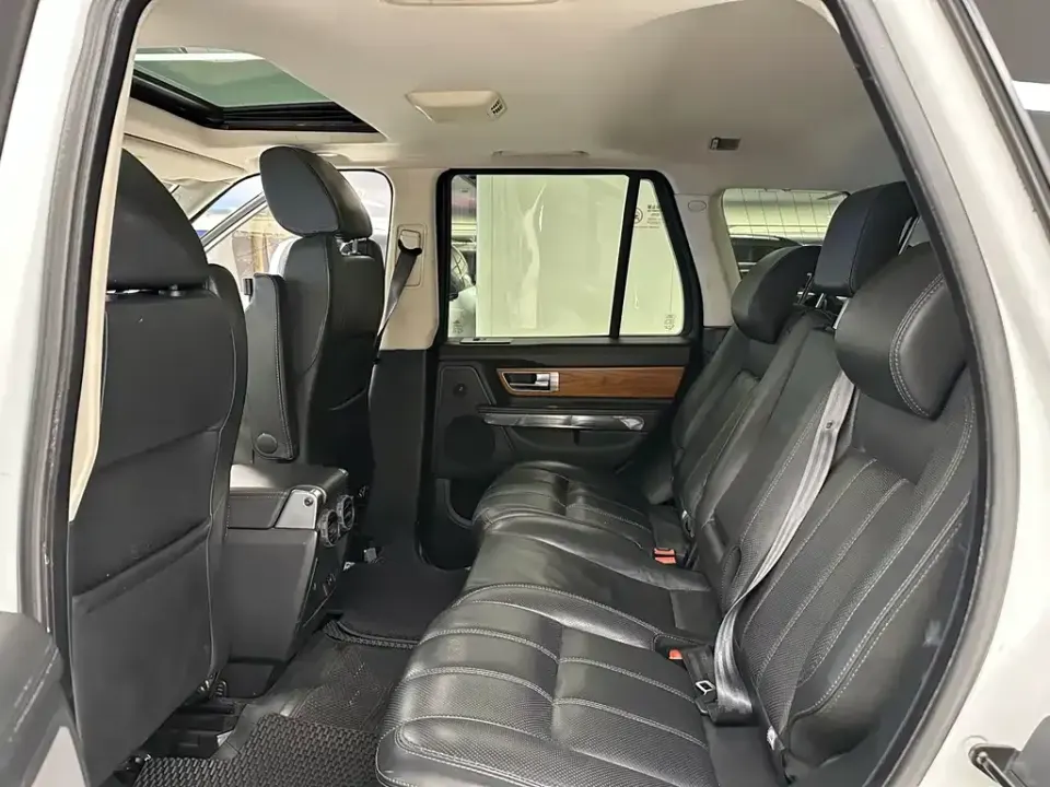 Land Rover Sport