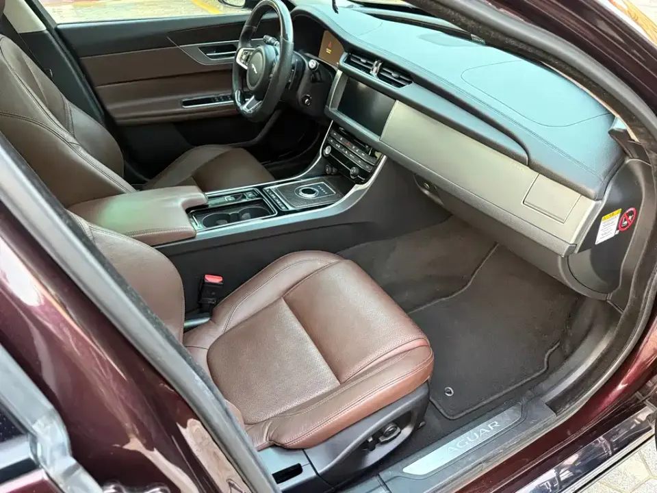 Jaguar XFL