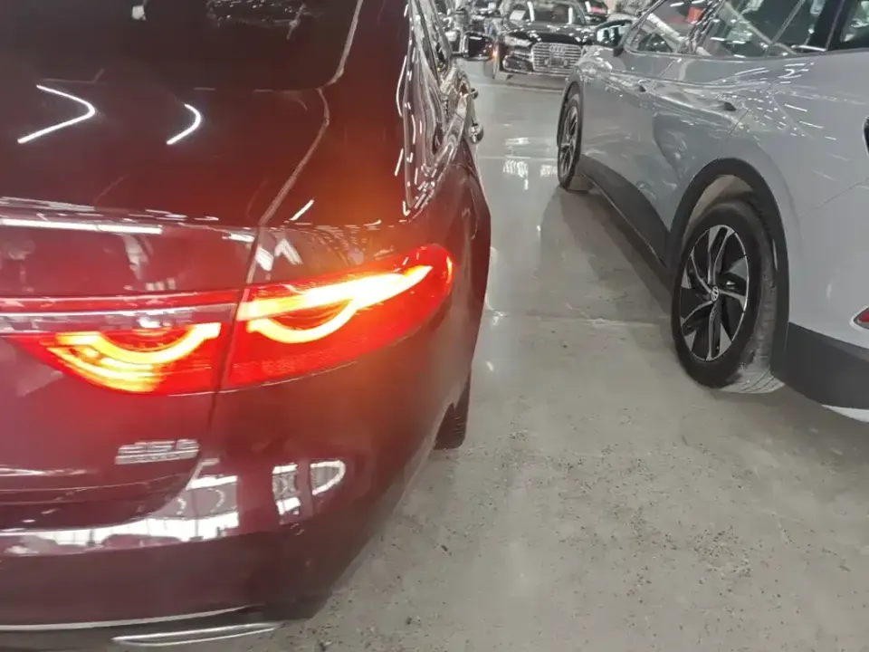 Jaguar XFL